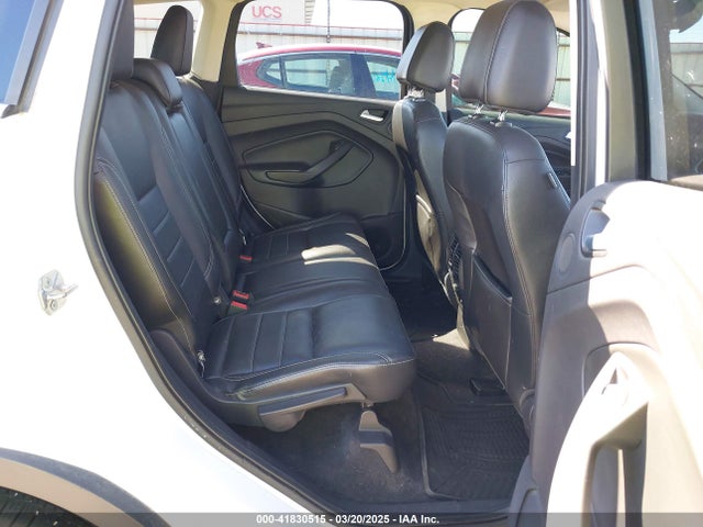 1FMCU0J92FUA61460 Ford Escape Titanium