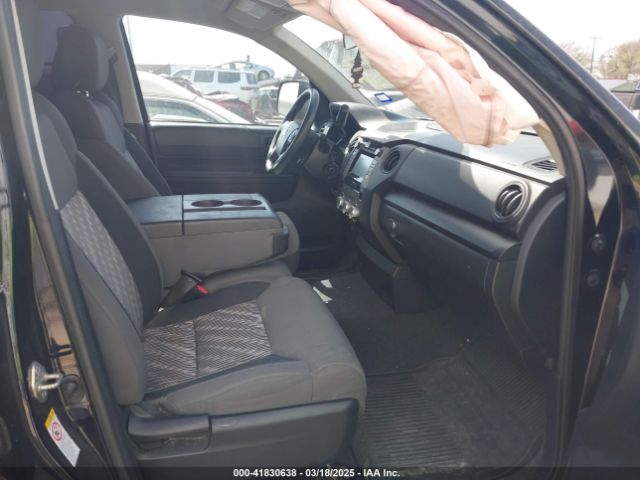 5TFRM5F16KX140346 Toyota Tundra Sr 4.6l V8