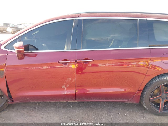 2C4RC1BG9MR588605 Chrysler Pacifica Touring L