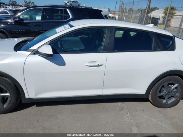 3KPFT4DE2SE051704 KIA K4 Lxs