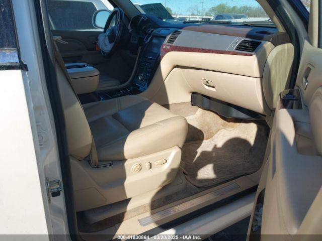 1GYS3CEF3ER130303 Cadillac Escalade Premium