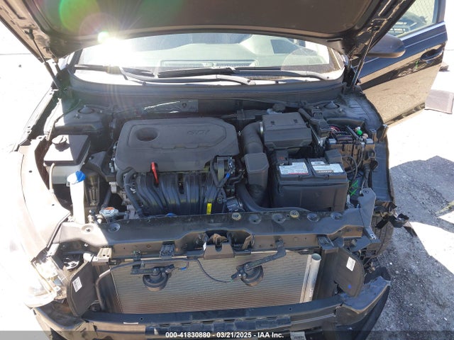 5NPE24AF1JH715447 Hyundai SONATA SE