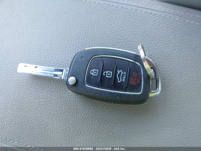 5NPE24AF1JH715447 Hyundai SONATA SE
