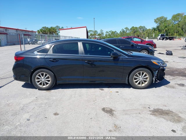 5NPE24AF1JH715447 Hyundai SONATA SE