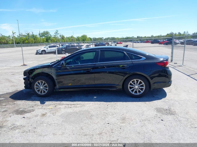 5NPE24AF1JH715447 Hyundai SONATA SE