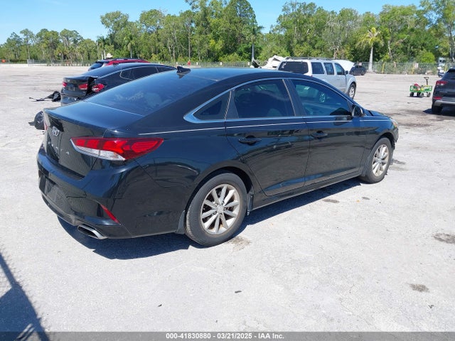 5NPE24AF1JH715447 Hyundai SONATA SE