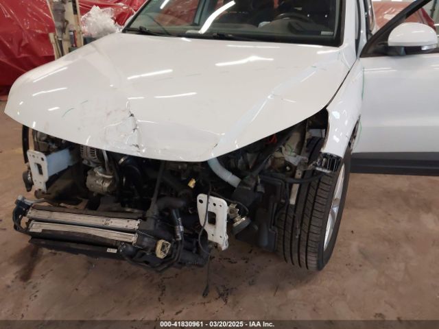 WVGBV7AX7HK042854 Volkswagen Tiguan 2.0t/2.0t S