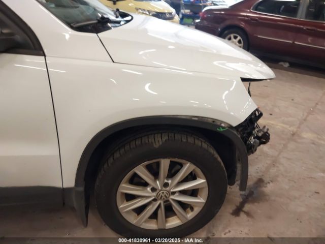 WVGBV7AX7HK042854 Volkswagen Tiguan 2.0t/2.0t S