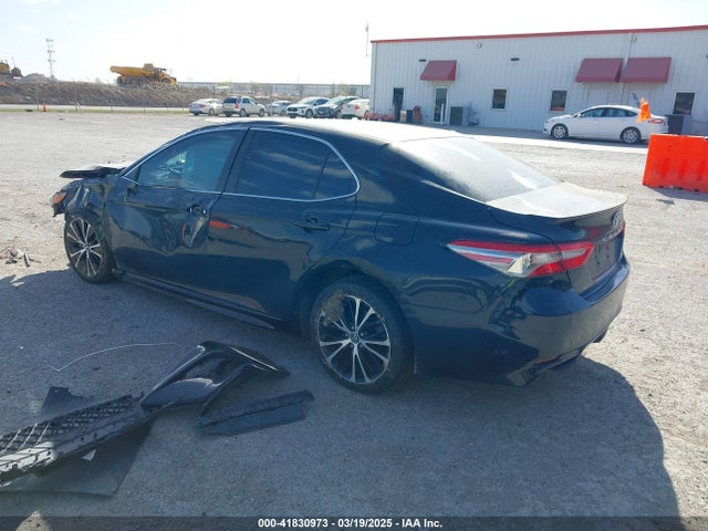 4T1B11HK6JU124877 Toyota CAMRY SE
