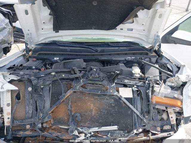 3GCUKREC9JG316576 Chevrolet Silverado 1500 2lt