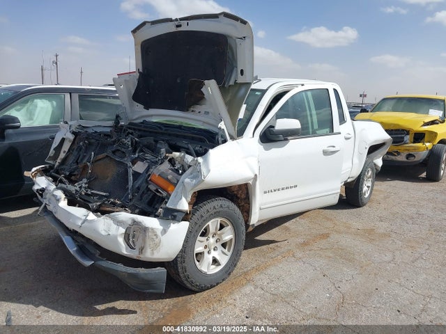 3GCUKREC9JG316576 Chevrolet Silverado 1500 2lt
