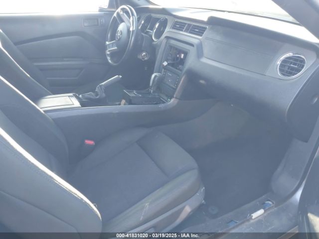 1ZVBP8AMXE5281283 Ford Mustang V6