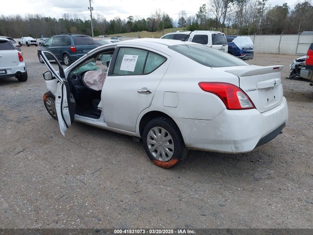 3N1CN7AP0HL847587 Nissan 2017