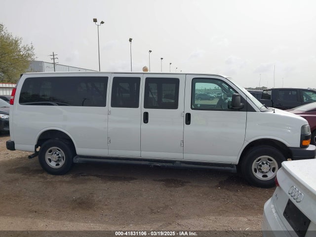 1GAZGNFPXN1284736 Chevrolet Express Passenger Rwd 3500 Extended Wheelbase Ls