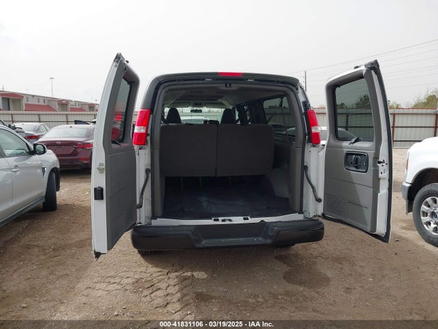 1GAZGNFPXN1284736 Chevrolet Express Passenger Rwd 3500 Extended Wheelbase Ls