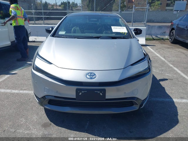 JTDACAAU5S3050686 Toyota PRIUS XLE
