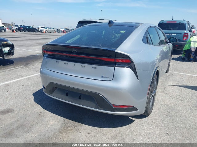JTDACAAU5S3050686 Toyota PRIUS XLE