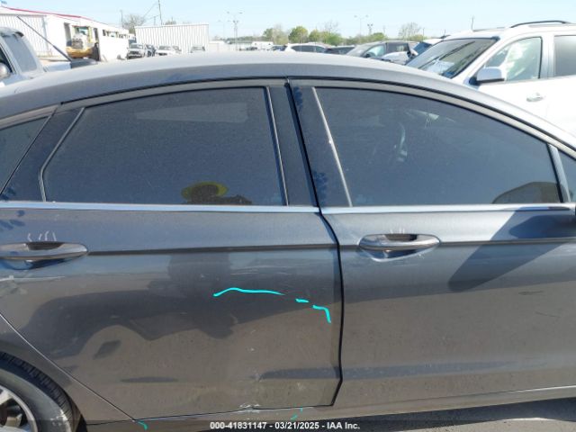 3FA6P0H76JR183953 Ford FUSION SE
