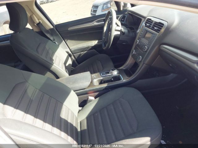 3FA6P0H76JR183953 Ford FUSION SE