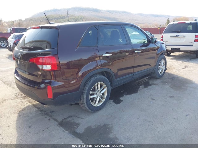 5XYKT3A66EG547425 KIA SORENTO LX