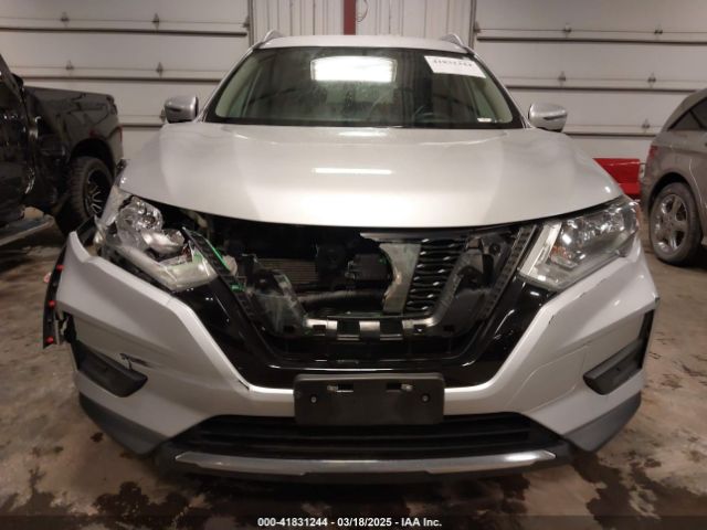 5N1AT2MV4HC877013 Nissan ROGUE SV