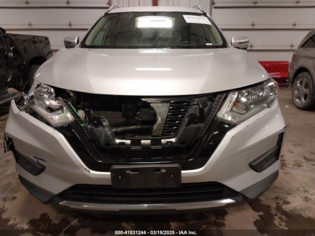 5N1AT2MV4HC877013 Nissan ROGUE SV