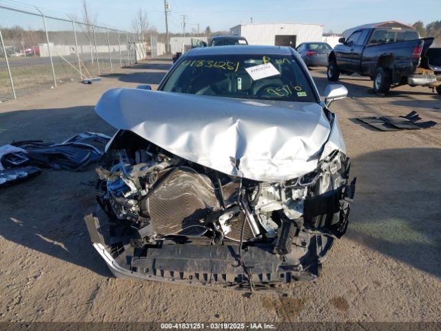 4T1AZ1FBXNU085305 Toyota AVALON XLE