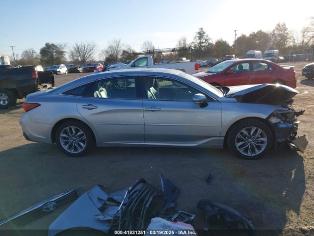 4T1AZ1FBXNU085305 Toyota AVALON XLE