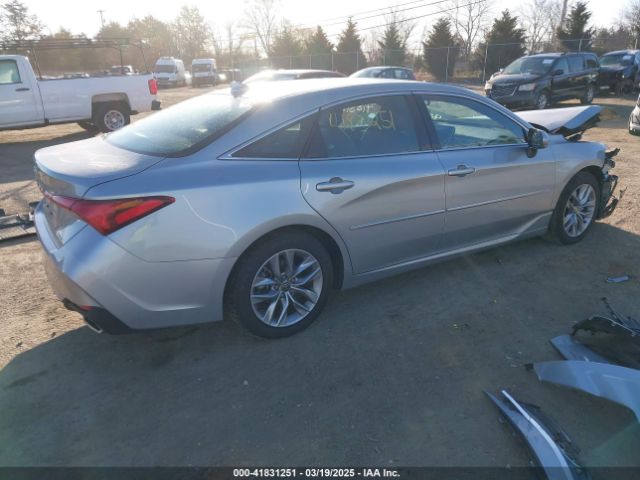 4T1AZ1FBXNU085305 Toyota AVALON XLE