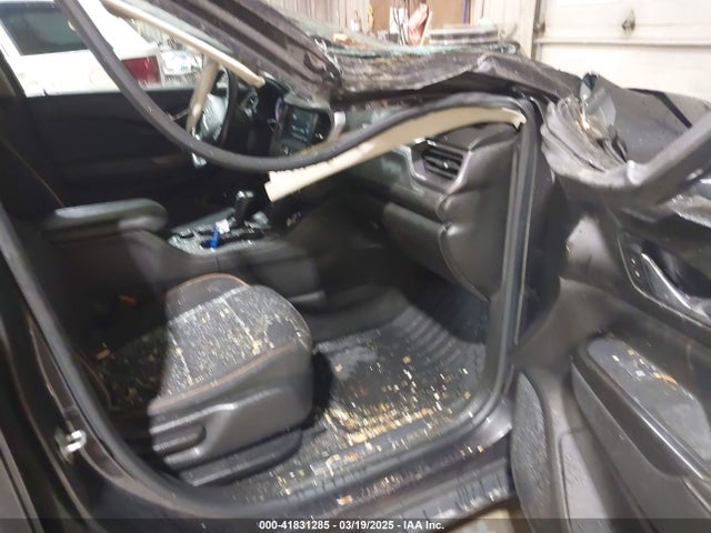 1GKKNTLS0HZ318818 GMC Acadia Sle-2