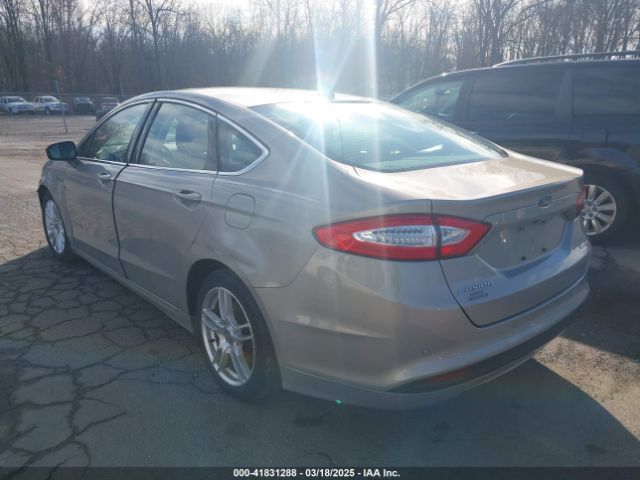 3FA6P0LUXFR133979 Ford Fusion Hybrid Se
