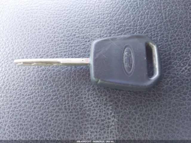 1FTMF1C80GKE86265 Ford F-150 Xl