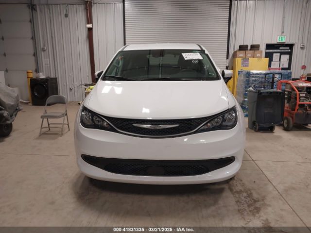 2C4RC1CG0PR596076 Chrysler Voyager Lx