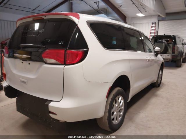2023 CHRYSLER VOYAGER 2C4RC1CG0PR596076 Photo 3
