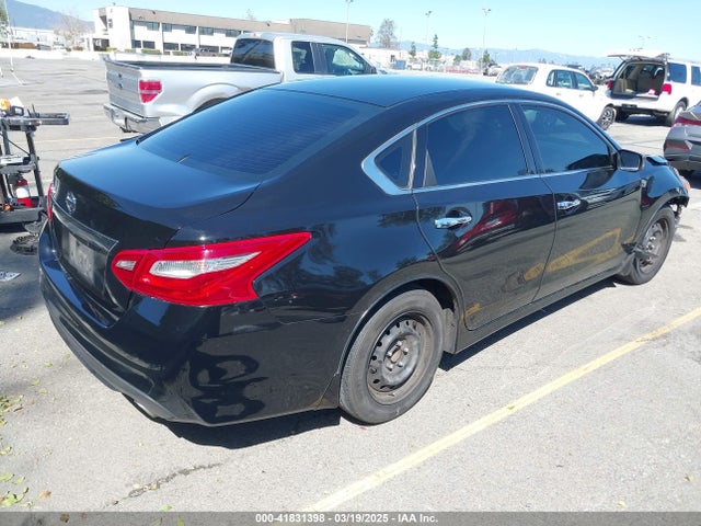 1N4AL3AP2JC153011 Nissan Altima 2.5 S