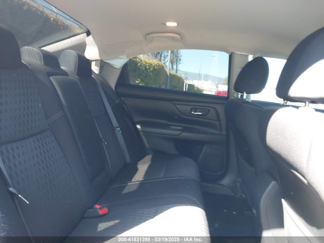 1N4AL3AP2JC153011 Nissan Altima 2.5 S