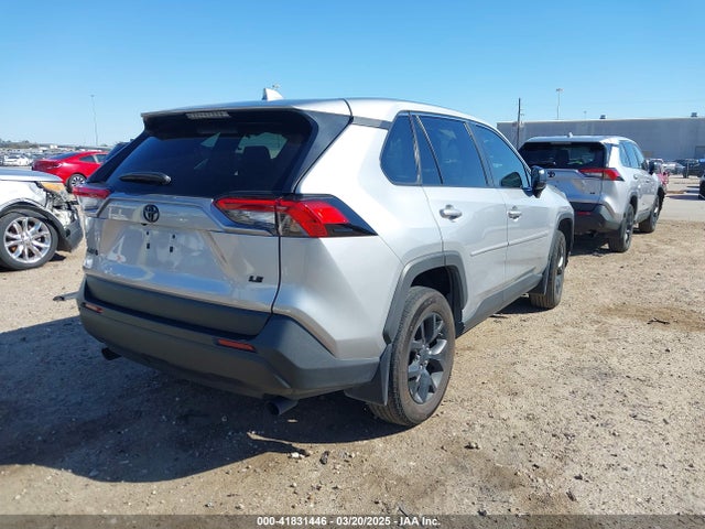 2T3H1RFV2NW221092 Toyota RAV4 LE