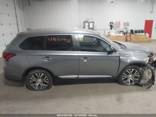JA4AD2A3XJZ054569 Mitsubishi Outlander Es