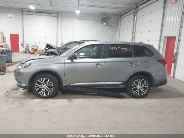 JA4AD2A3XJZ054569 Mitsubishi Outlander Es