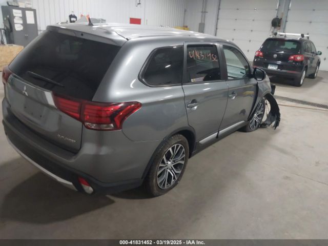 JA4AD2A3XJZ054569 Mitsubishi Outlander Es