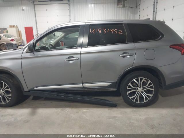JA4AD2A3XJZ054569 Mitsubishi Outlander Es