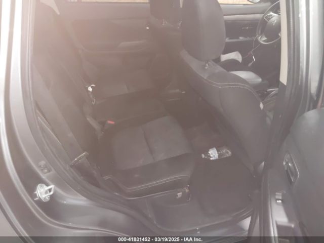 JA4AD2A3XJZ054569 Mitsubishi Outlander Es