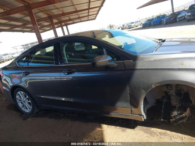 3FA6P0HD9KR104024 Ford FUSION SE