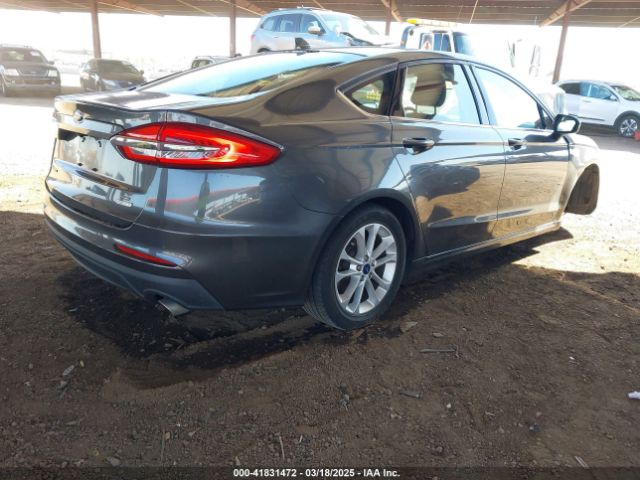 3FA6P0HD9KR104024 Ford FUSION SE
