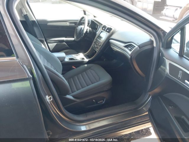 3FA6P0HD9KR104024 Ford FUSION SE