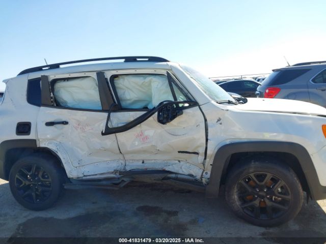 ZACNJDE1XNPN71389 Jeep Renegade Altitude 4x4