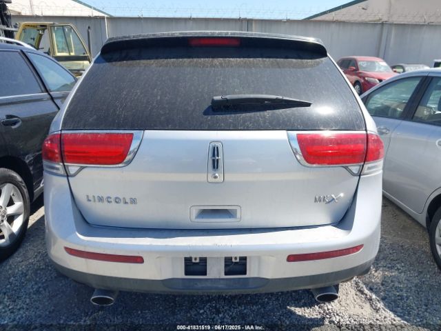 2LMDJ6JK8EBL15698 Lincoln MKX
