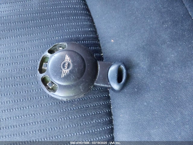 2008 MINI COOPER WMWMF33588TT64697 Photo 10