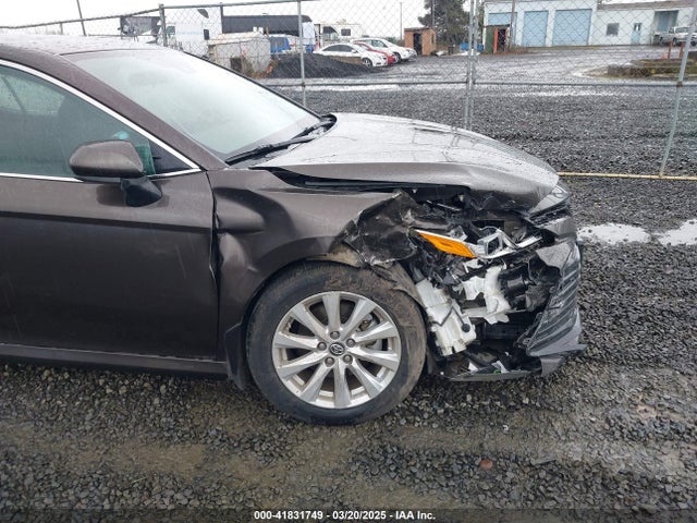 4T1B11HK9KU744852 Toyota CAMRY LE