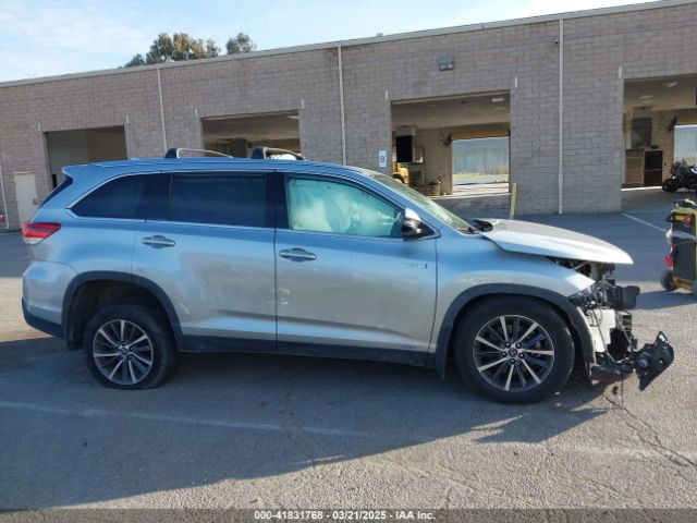 5TDJGRFH8KS068239 Toyota Highlander Hybrid Xle